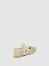 Sapatos com Fivela em Bege
